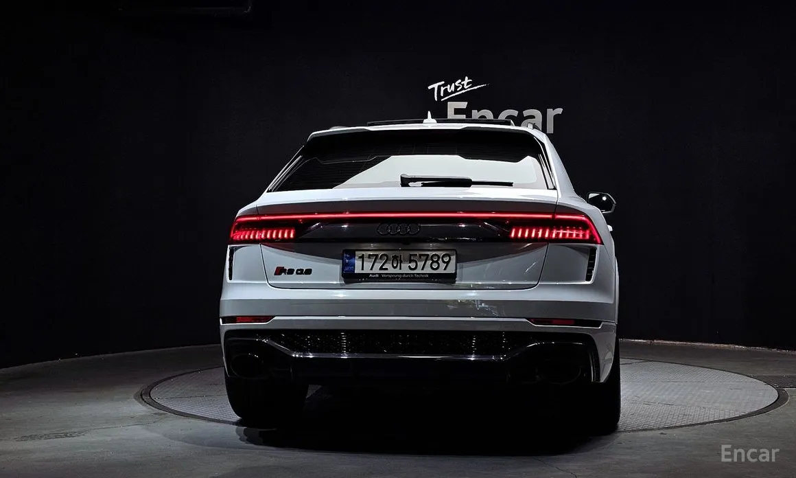 Фото 4 - Audi RS Q8