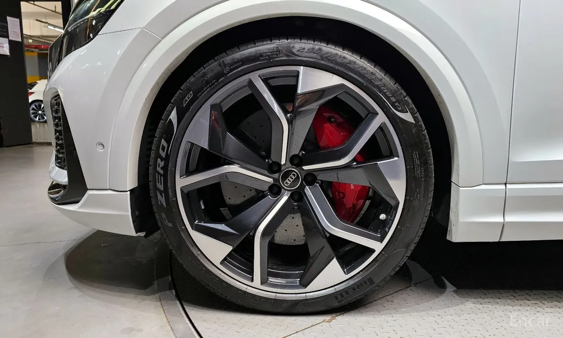 Фото 5 - Audi RS Q8