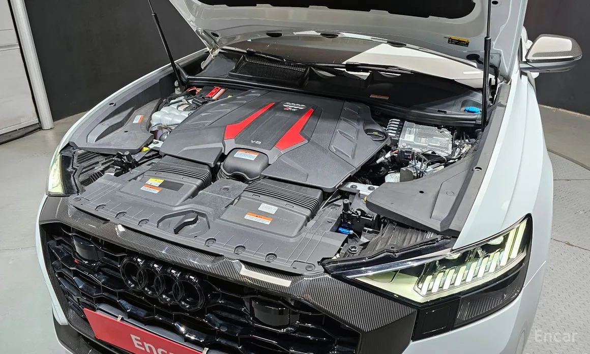 Фото 6 - Audi RS Q8