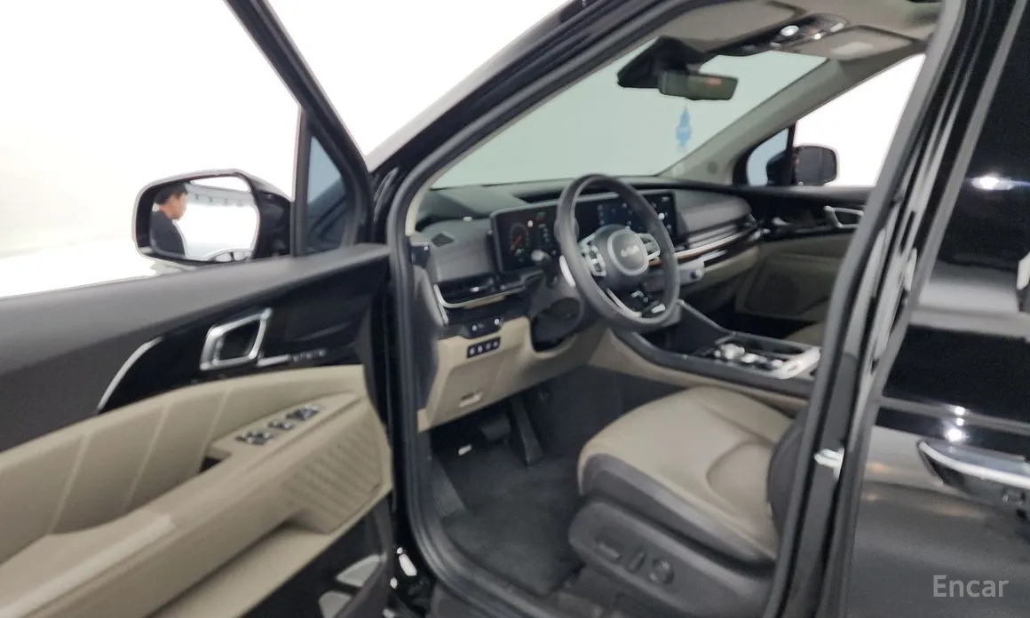 Фото 10 - Kia Carnival