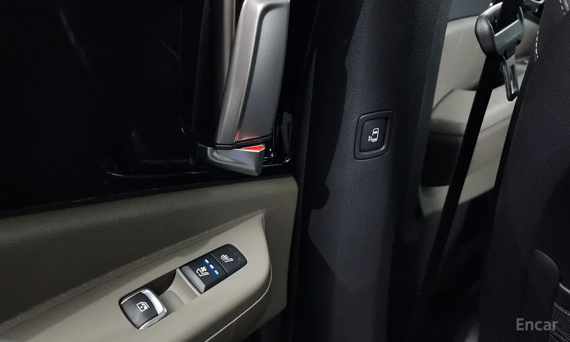 Фото 18 - Kia Carnival