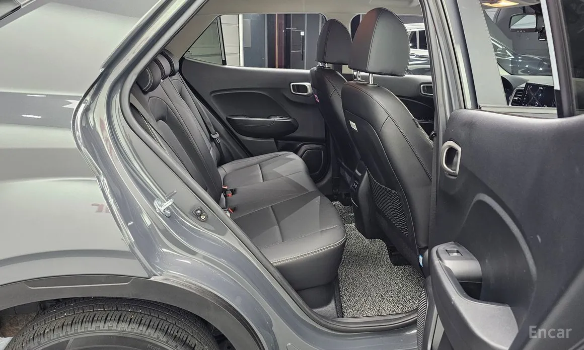 Фото 12 - Hyundai Venue