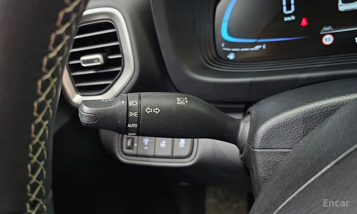 Фото 18 - Hyundai Venue