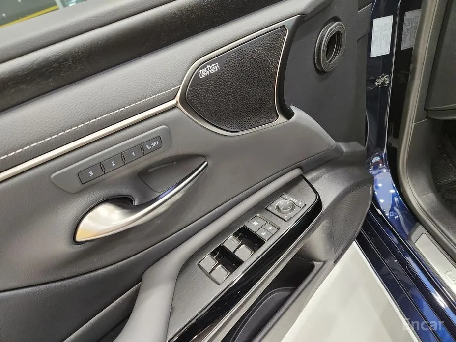 Фото 15 - Lexus ES