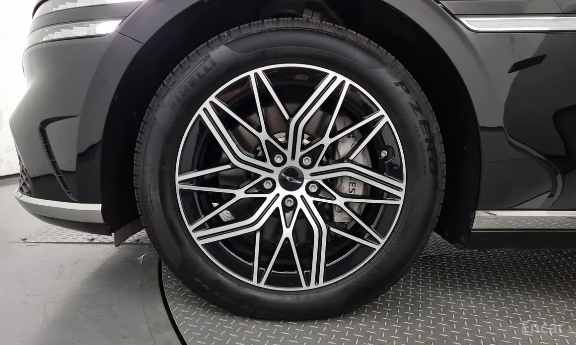 Фото 5 - Genesis G90