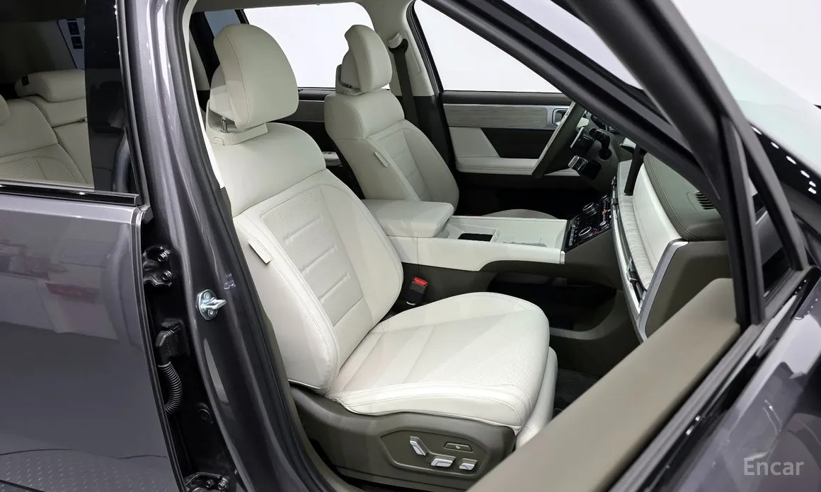 Фото 10 - Hyundai Santa Fe