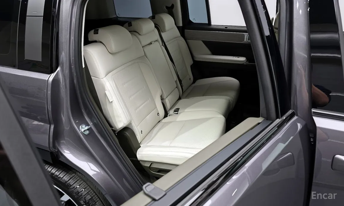 Фото 12 - Hyundai Santa Fe