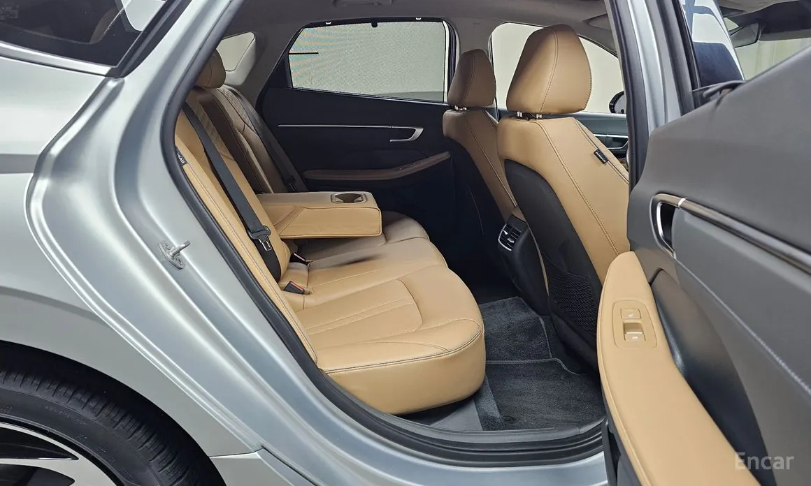 Фото 12 - Hyundai Sonata