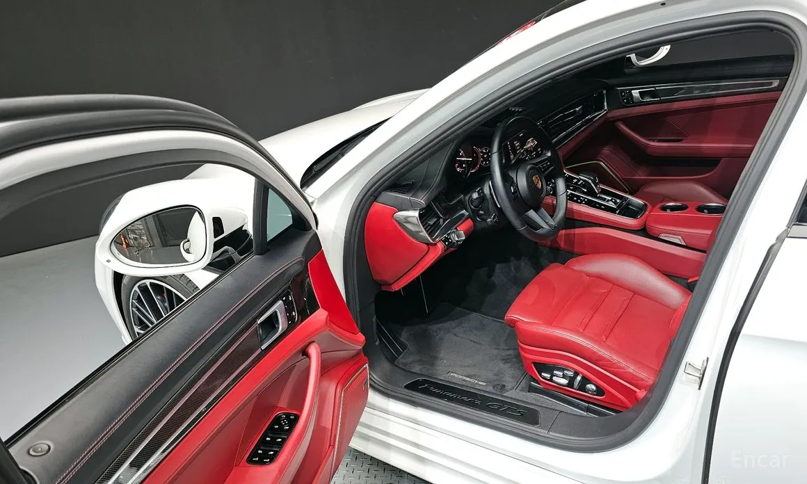 Фото 10 - Porsche Panamera