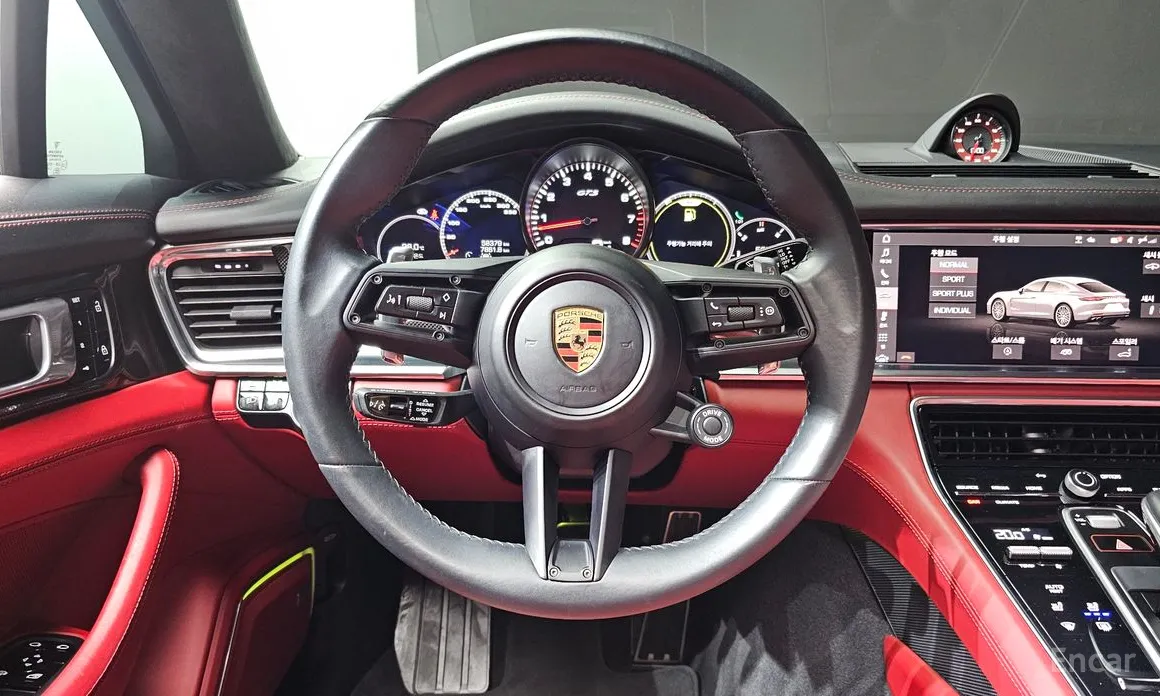 Фото 13 - Porsche Panamera