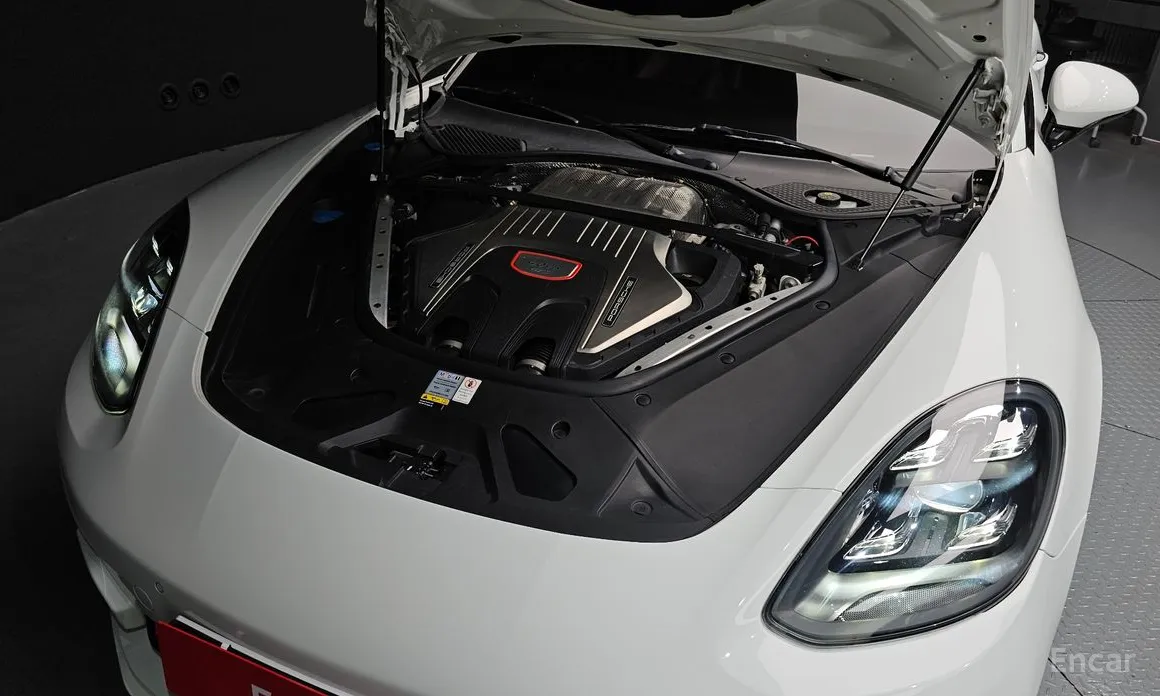 Фото 6 - Porsche Panamera