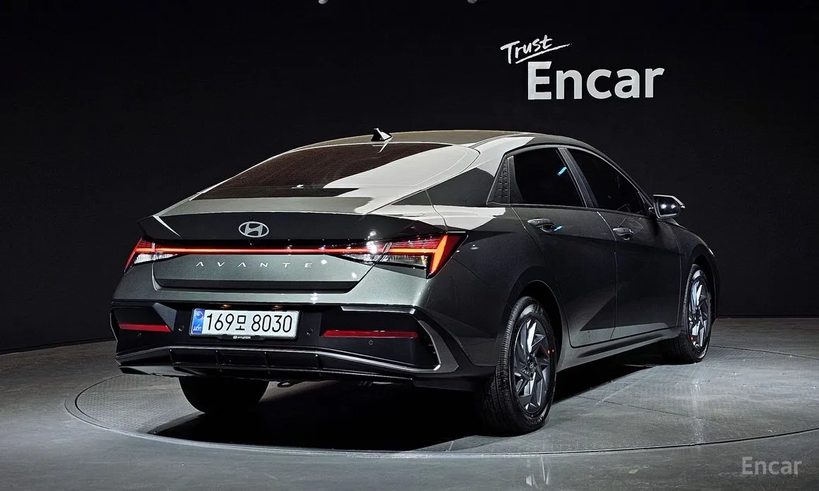 Фото 2 - Hyundai Avante