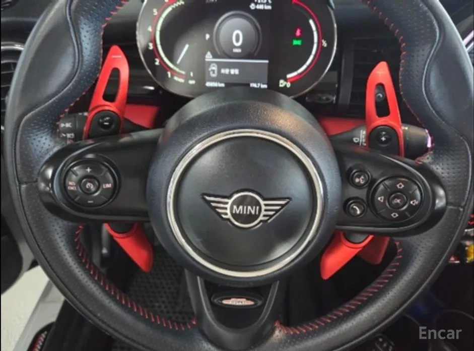 Фото 17 - Mini Cooper Convertible