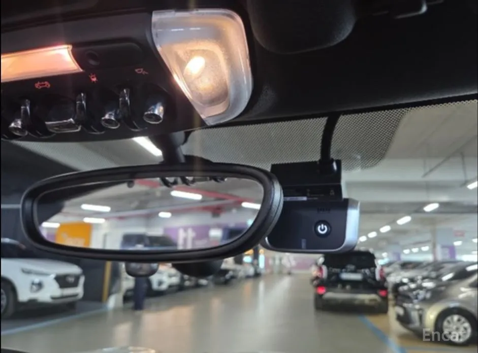 Фото 18 - Mini Cooper Convertible