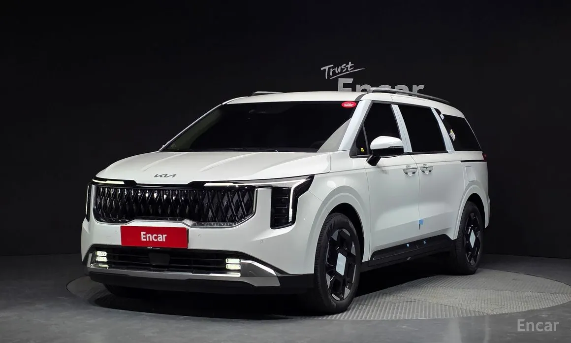 Фото 1 - Kia Carnival