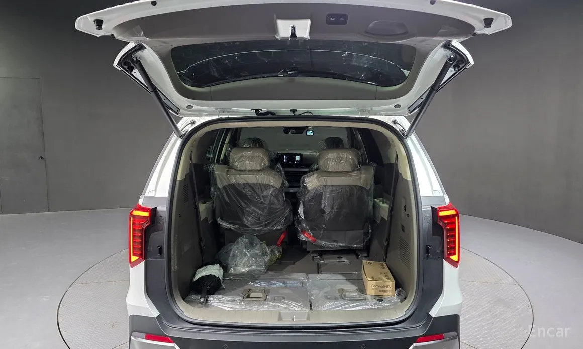 Фото 20 - Kia Carnival