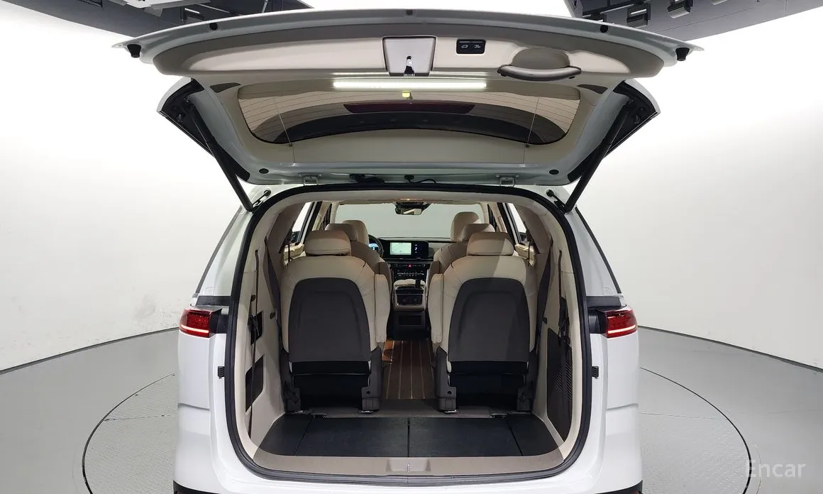 Фото 20 - Kia Carnival