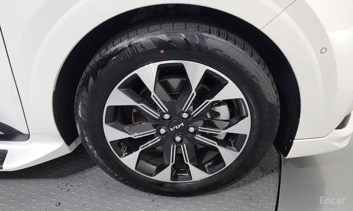 Фото 5 - Kia Carnival