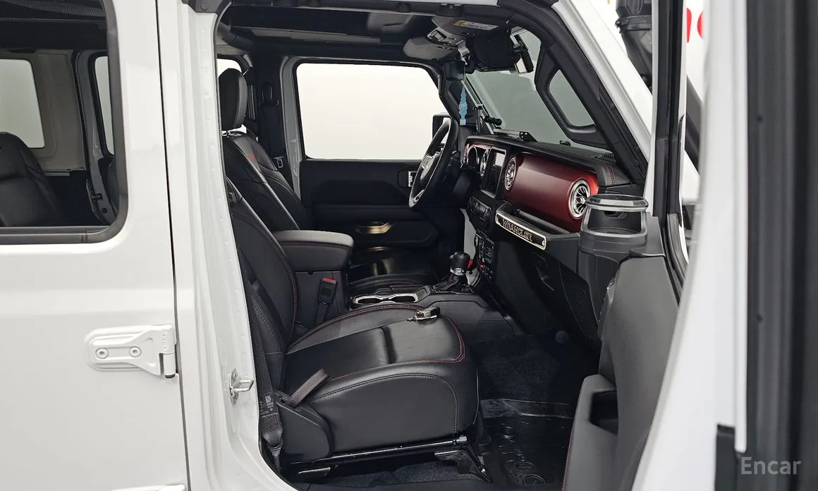 Фото 11 - Jeep Wrangler