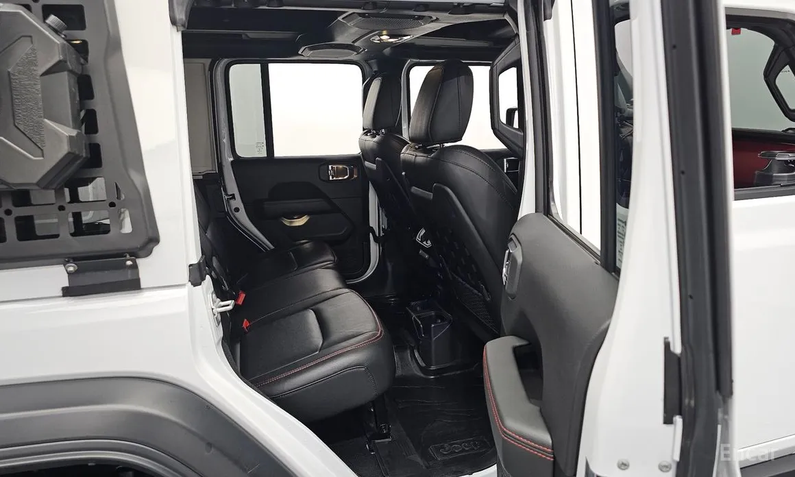 Фото 12 - Jeep Wrangler