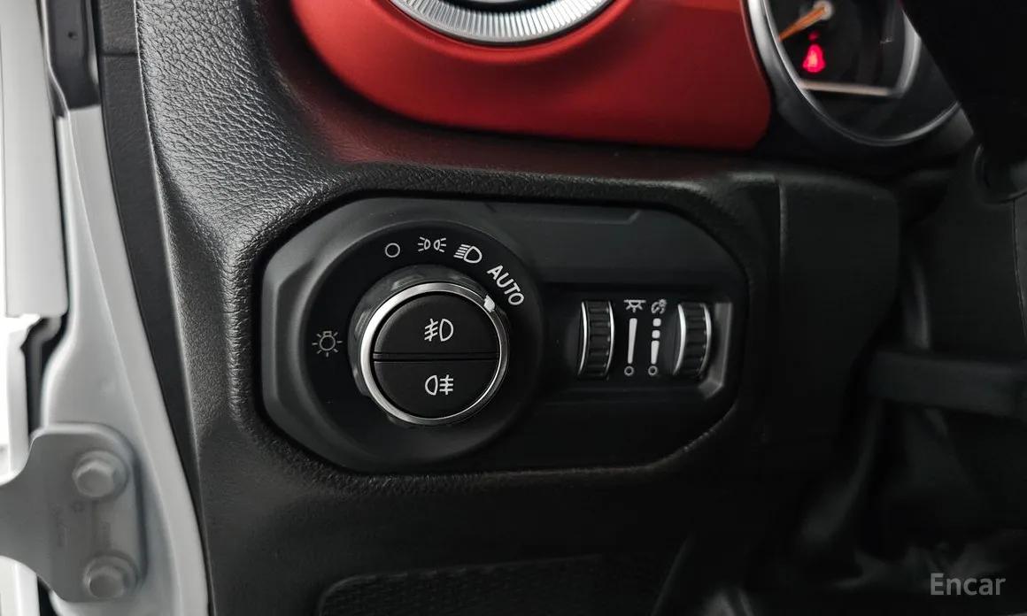 Фото 18 - Jeep Wrangler