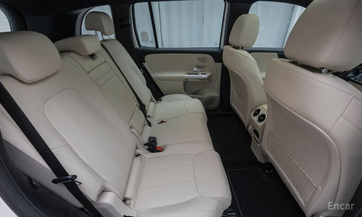 Фото 10 - Mercedes-Benz EQB