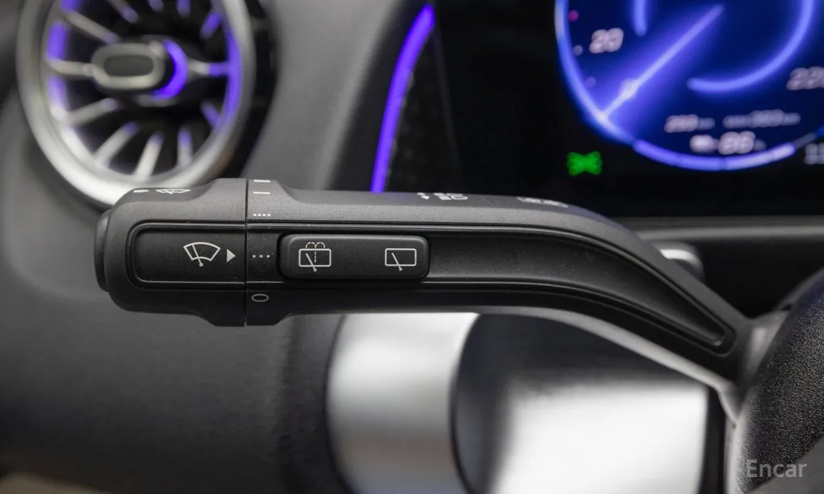 Фото 18 - Mercedes-Benz EQB