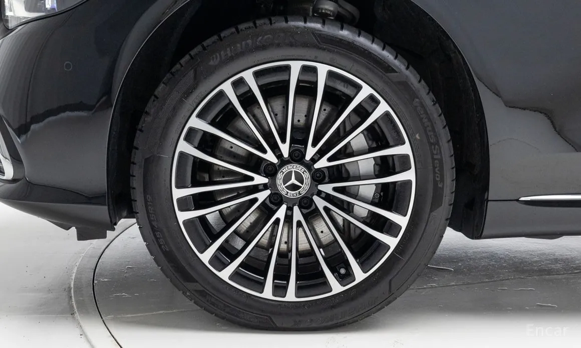 Фото 5 - Mercedes-Benz S-Class