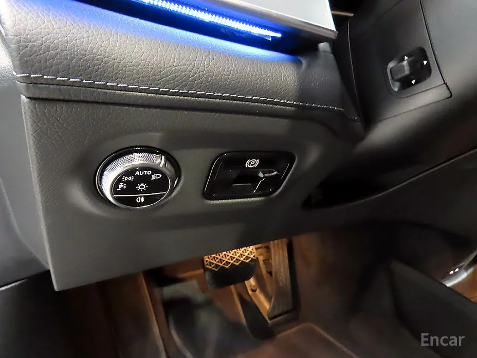 Фото 18 - Mercedes-Benz EQE