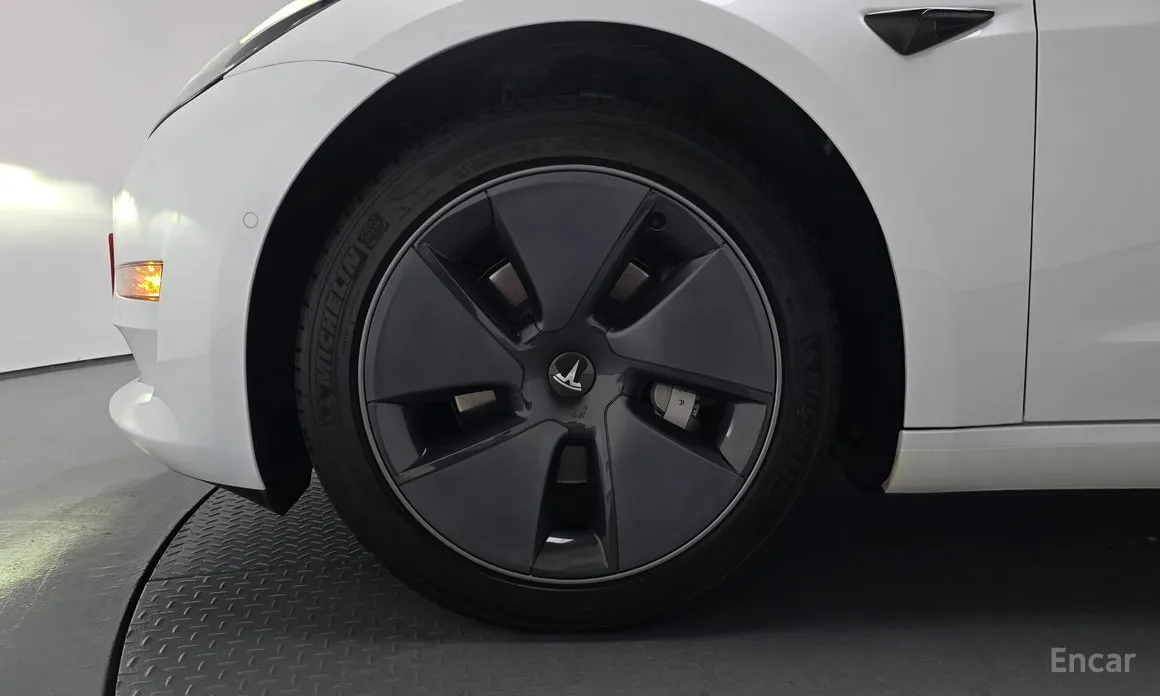 Фото 5 - Tesla Model 3