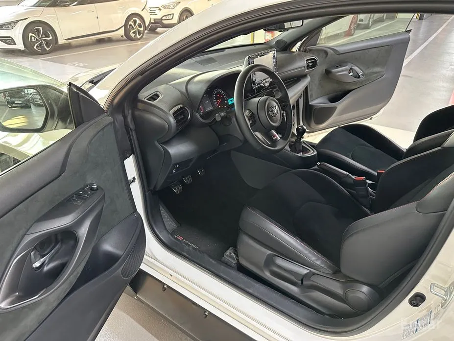 Фото 16 - Toyota Yaris