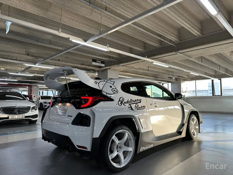 Фото 3 - Toyota Yaris