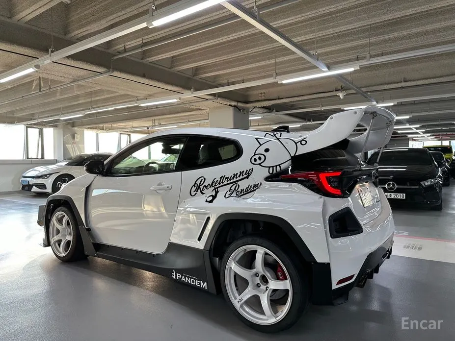 Фото 5 - Toyota Yaris