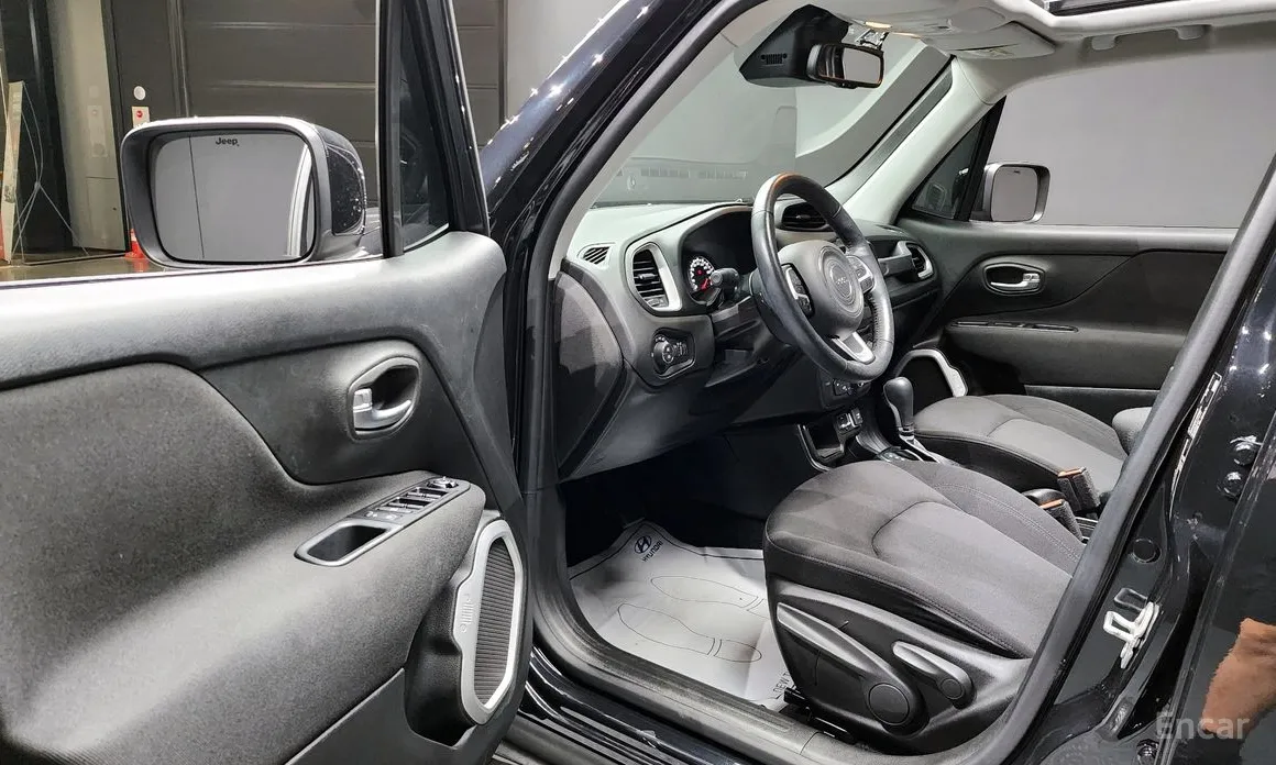 Фото 11 - Jeep Renegade