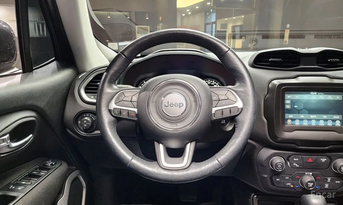 Фото 14 - Jeep Renegade