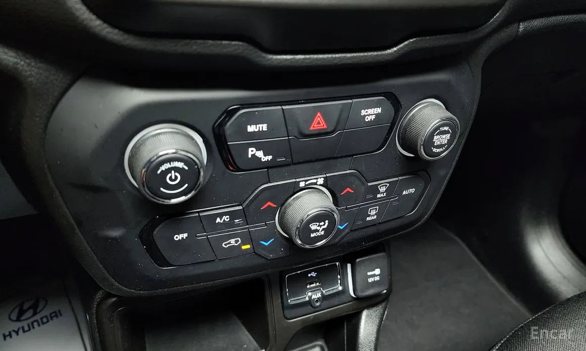 Фото 19 - Jeep Renegade