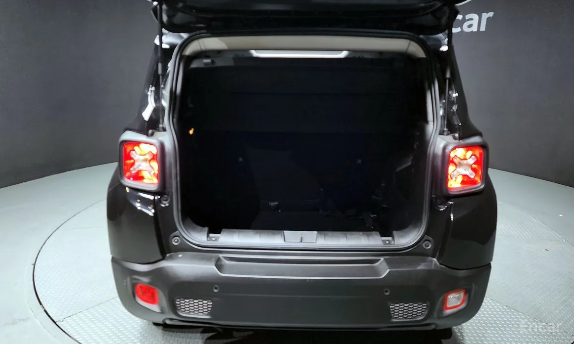 Фото 20 - Jeep Renegade