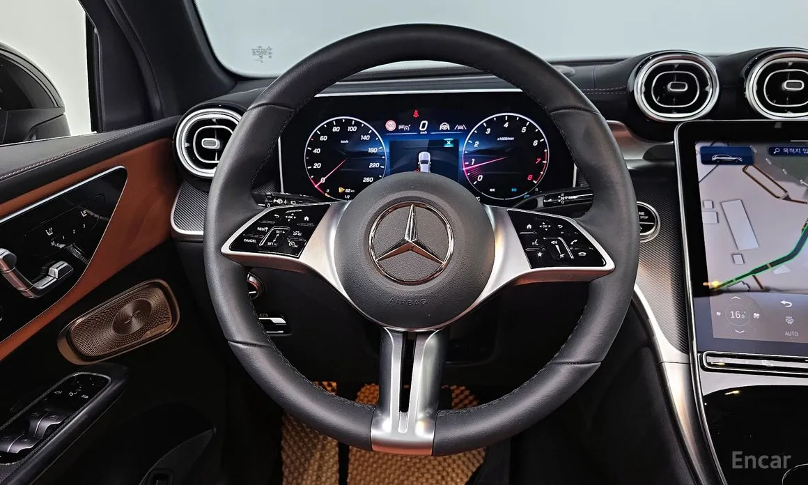 Фото 17 - Mercedes-Benz GLC-Class