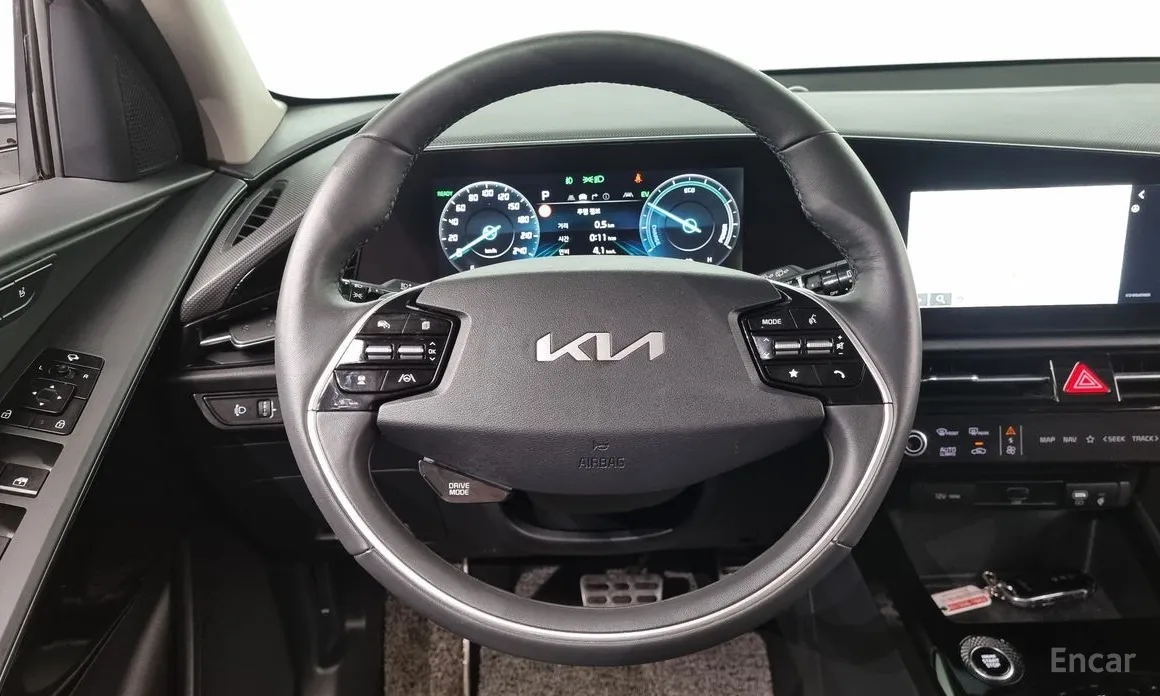 Фото 13 - Kia Niro