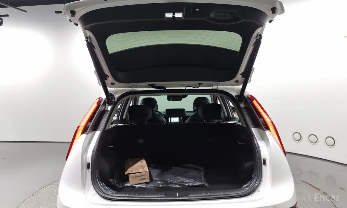 Фото 20 - Kia Niro