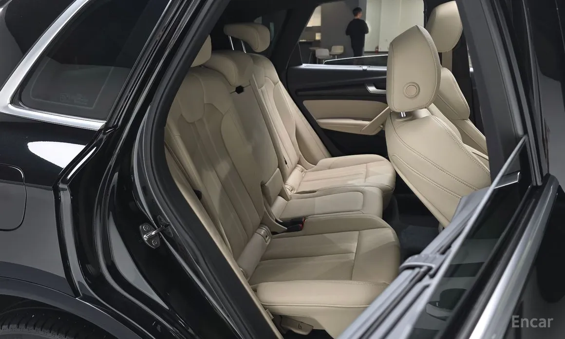 Фото 12 - Audi Q5