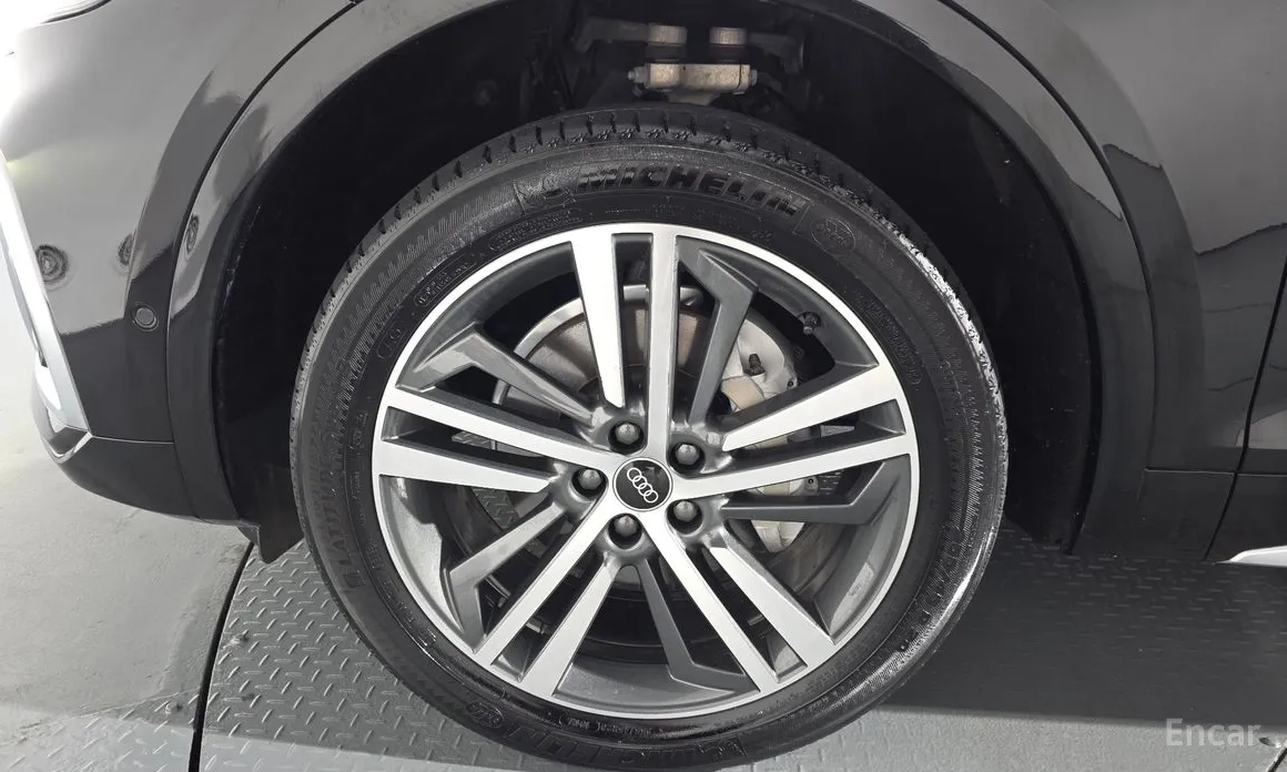 Фото 5 - Audi Q5