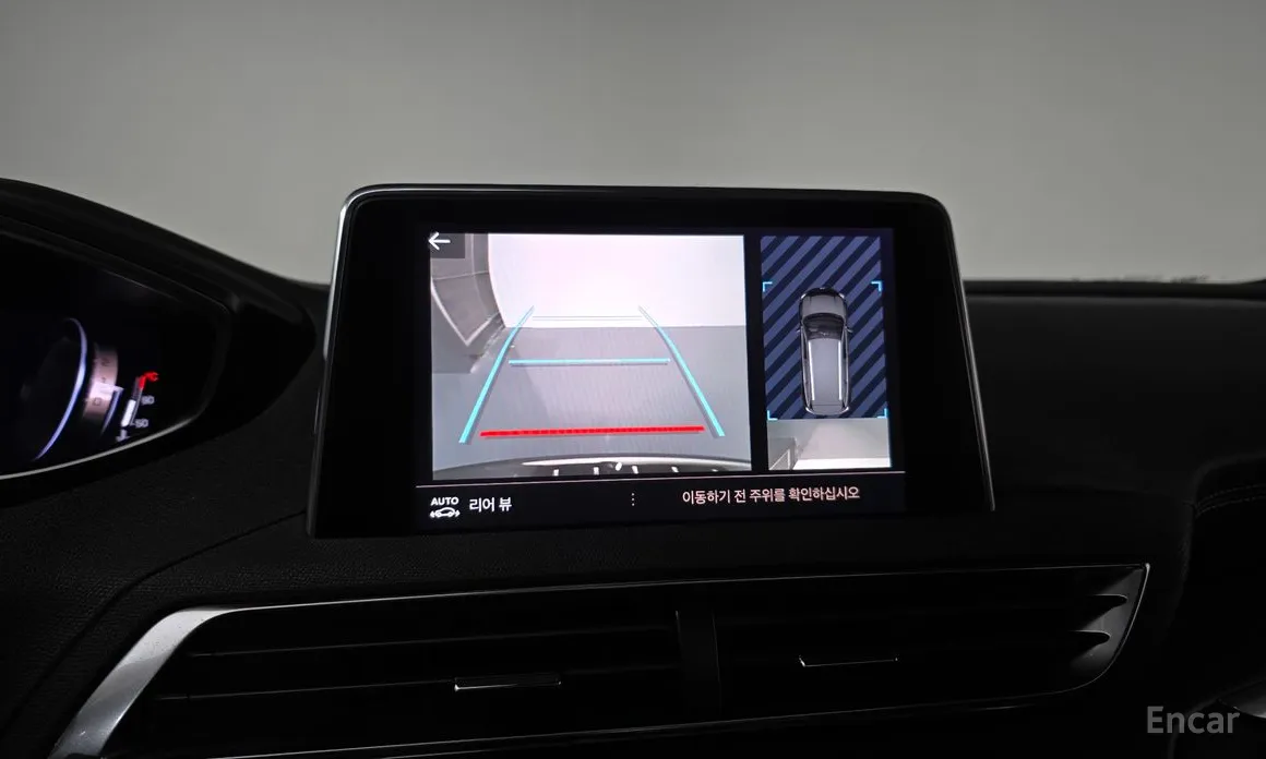 Фото 14 - Peugeot 5008