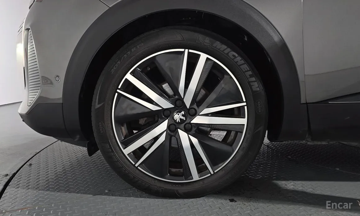 Фото 5 - Peugeot 5008