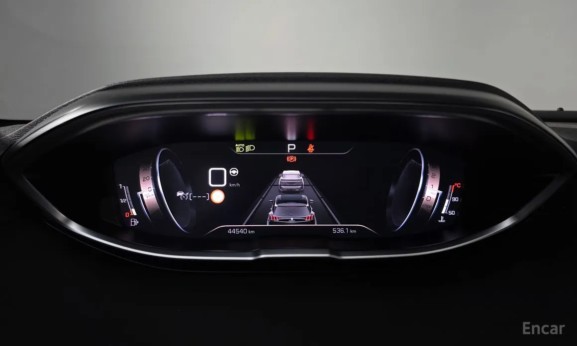 Фото 8 - Peugeot 5008