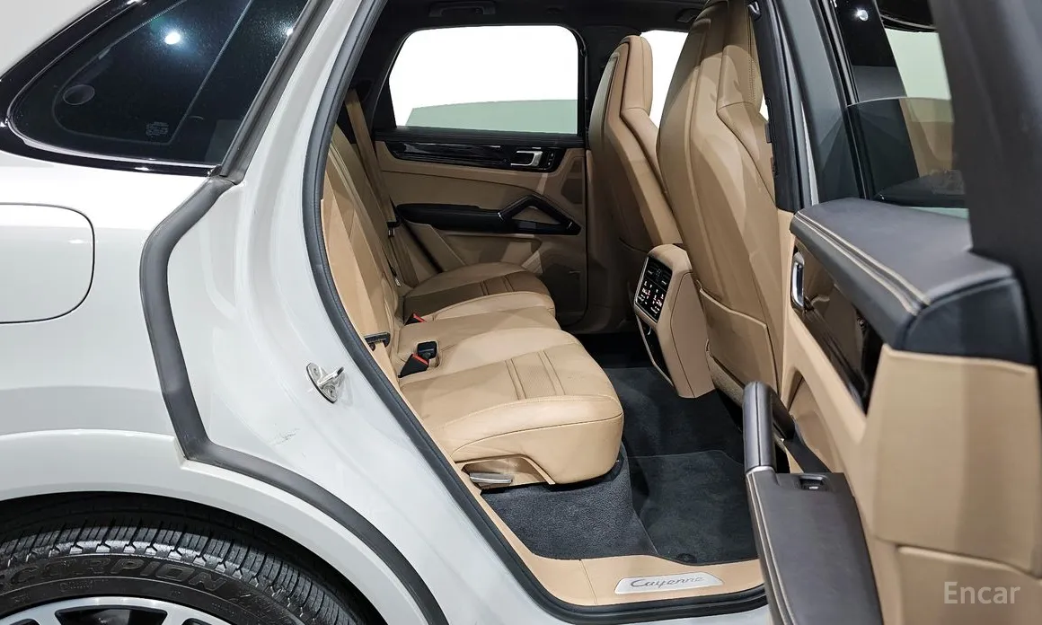 Фото 12 - Porsche Cayenne