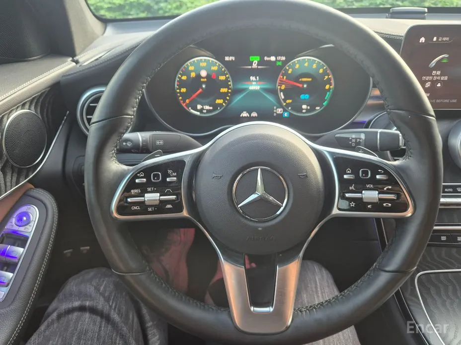 Фото 15 - Mercedes-Benz GLC-Class