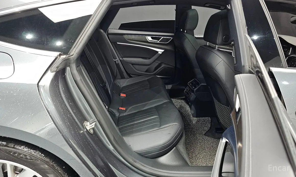 Фото 12 - Audi A7