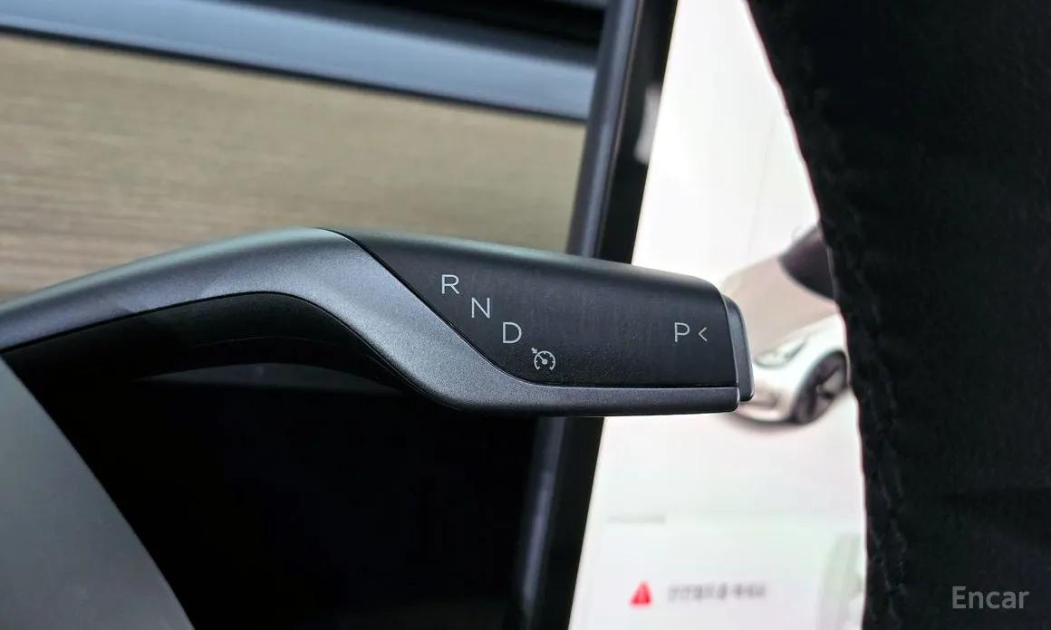 Фото 9 - Tesla Model 3