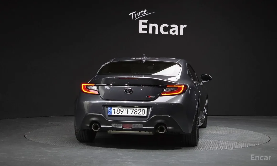 Фото 4 - Toyota 86